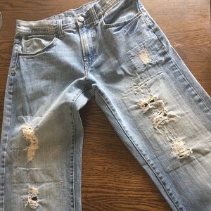 32 x 32 distressed jeans
